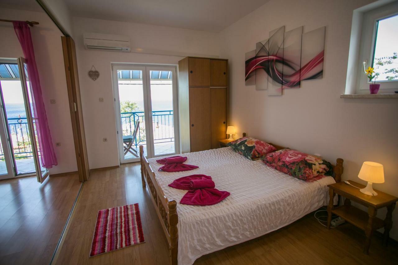 Apartments Katica Senj  Buitenkant foto